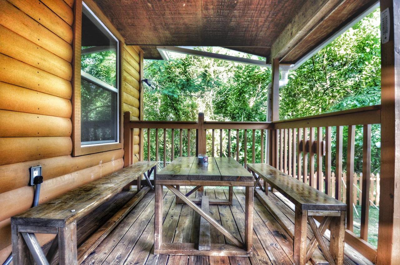 Remodelled Cabin! Great Location! Sevierville Exterior photo